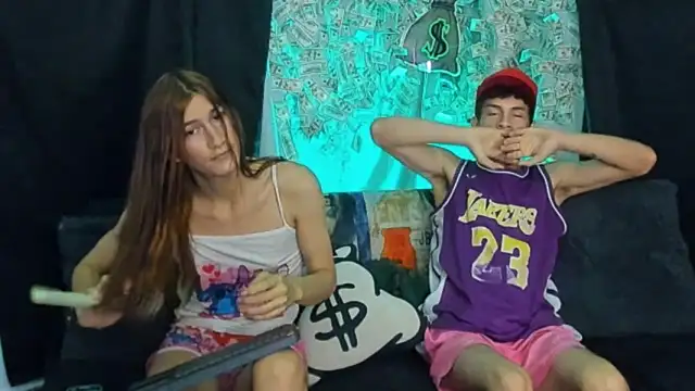 Pride couple online show from 04-30-26, 12:33