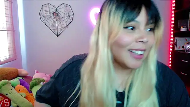 EllieMoonX online show from 11-12-25, 07:46