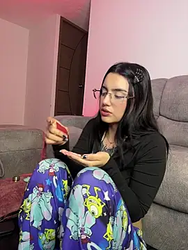 Lucy 699 online show from 04-17-26, 05:21