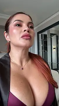 AbrilColls  online show from 08-02-26, 06:39