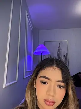 Snapshot of HoneyMollyX chatting on 10-19-25, 01:01 HoneyMollyX online show from 10-19-25, 01:01