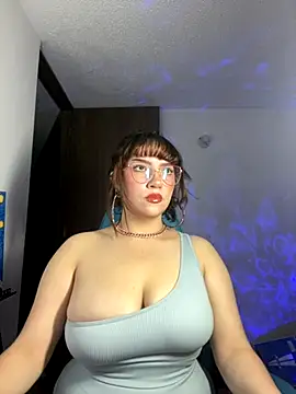 Snapshot of myevangeline_1 chatting on 11-28-25, 04:15 myevangeline 1 online show from 11-28-25, 04:15