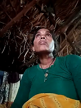 Cutsedi3 online show from 10-31-25, 10:49