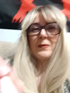 Amelialove42 online show from 01-06-26, 06:55