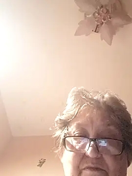 Snapshot of Katherine735 chatting on 10-25-25, 06:24 Katherine735 online show from 10-25-25, 06:24