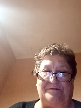 Snapshot of Katherine735 chatting on 11-19-25, 09:59 Katherine735 online show from 11-19-25, 09:59