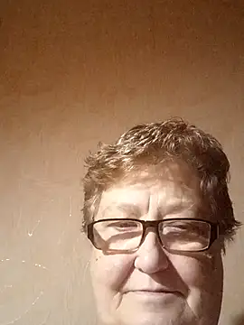 Snapshot of Katherine735 chatting on 12-18-25, 10:05 Katherine735 online show from 12-18-25, 10:05