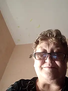 Snapshot of Katherine735 chatting on 12-21-25, 03:52 Katherine735 online show from 12-21-25, 03:52