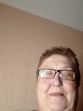 Snapshot of Katherine735 chatting on 02-14-26, 07:21 Katherine735 online show from 02-14-26, 07:21