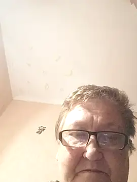 Snapshot of Katherine735 chatting on 02-28-26, 10:33 Katherine735 online show from 02-28-26, 10:33