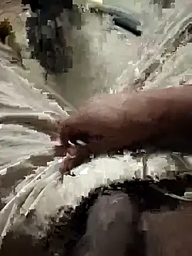 Snapshot of vi25vofgg chatting on 11-01-25, 05:15 vi25vofgg online show from 11-01-25, 05:15