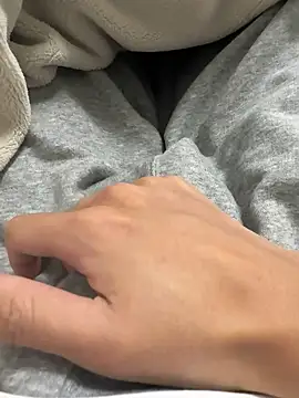 Snapshot of haruki_18old chatting on 11-04-25, 02:16 haruki 18old online show from 11-04-25, 02:16