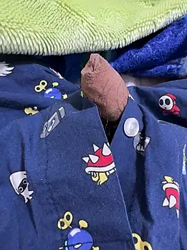 Snapshot of haruki_18old chatting on 12-19-25, 01:51 haruki 18old online show from 12-19-25, 01:51