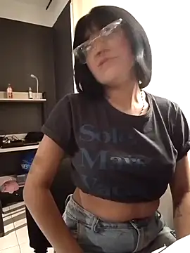 angie rousse  online show from 10-20-25, 01:33