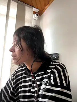 Ninfa pink online show from 10-14-25, 03:13