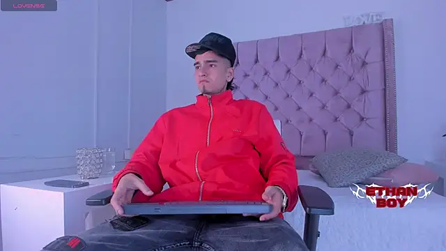 Ethan Boy  online show from 12-01-25, 08:58