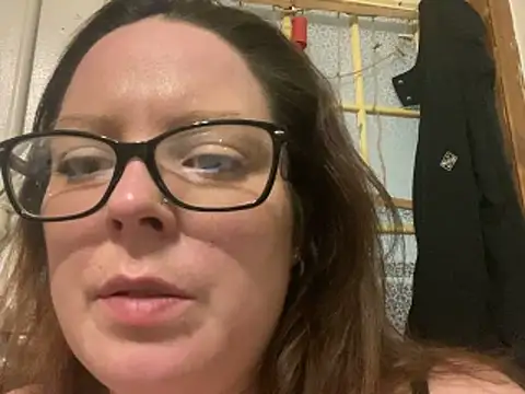 Snapshot of EdNEmSexyBlend chatting on 04-06-26, 06:25 EdNEmSexyBlend online show from 04-06-26, 06:25