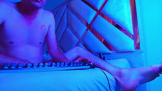 Snapshot of damian_0490 chatting on 11-04-25, 02:16 damian 0490 online show from 11-04-25, 02:16