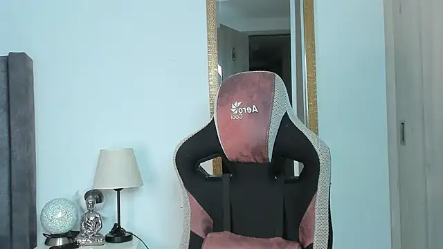 Snapshot of Ken_mailik1 chatting on 11-07-25, 10:43 Ken mailik1 online show from 11-07-25, 10:43