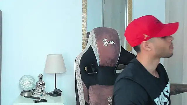 Snapshot of Ken_mailik1 chatting on 01-06-26, 03:32 Ken mailik1 online show from 01-06-26, 03:32