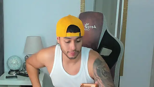 Snapshot of Ken_mailik1 chatting on 01-18-26, 04:49 Ken mailik1 online show from 01-18-26, 04:49