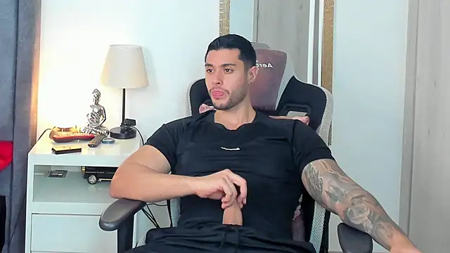 Snapshot of Ken_mailik1 chatting on 03-10-26, 09:42 Ken mailik1 online show from 03-10-26, 09:42