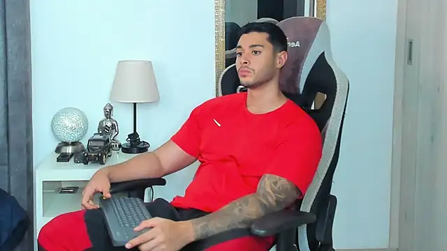 Snapshot of Ken_mailik1 chatting on 05-15-26, 10:50 Ken mailik1 online show from 05-15-26, 10:50