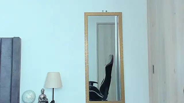 Snapshot of Ken_mailik1 chatting on 05-30-26, 11:24 Ken mailik1 online show from 05-30-26, 11:24