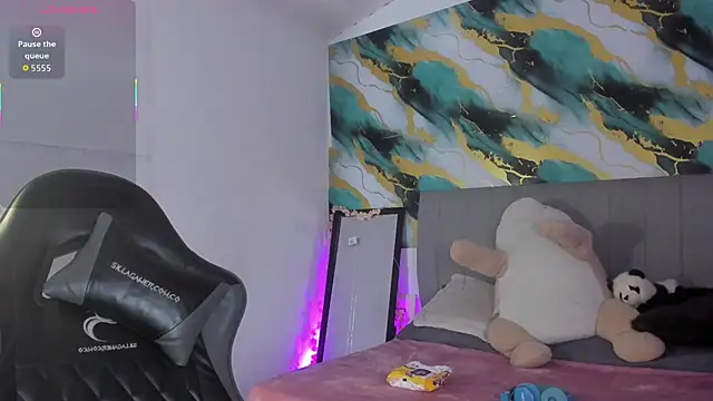 Barbieteeen online show from 01-13-26, 05:02