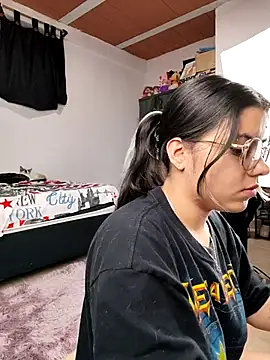 harper ks online show from 11-19-25, 01:38