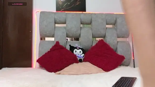 alix kitty online show from 01-16-26, 08:24