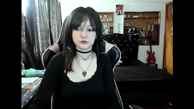 Snapshot of Maki_Zein_ chatting on 12-01-25, 07:19 Maki Zein online show from 12-01-25, 07:19