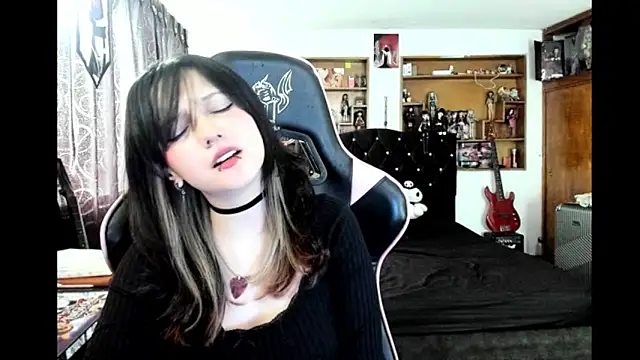 Snapshot of Maki_Zein_ chatting on 02-05-26, 07:51 Maki Zein online show from 02-05-26, 07:51