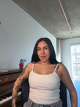 Snapshot of Lolathebaddie chatting on 02-04-26, 04:35 Lolathebaddie online show from 02-04-26, 04:35