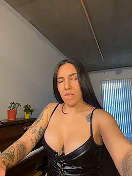 Snapshot of Lolathebaddie chatting on 02-21-26, 12:00 Lolathebaddie online show from 02-21-26, 12:00