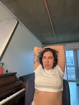 Snapshot of Lolathebaddie chatting on 03-03-26, 05:08 Lolathebaddie online show from 03-03-26, 05:08