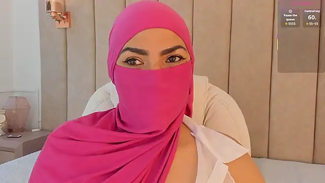  naylaa  online show from 12-17-25, 02:50