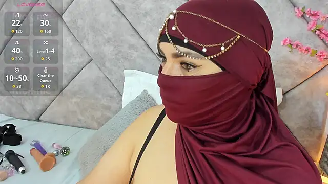  naylaa  online show from 04-24-26, 03:09