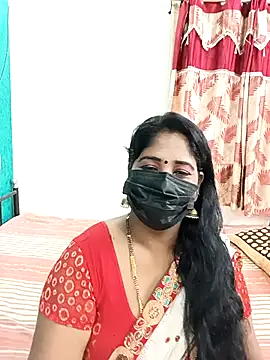 Snapshot of tamil-aunt chatting on 10-18-25, 02:58 tamil-aunt online show from 10-18-25, 02:58
