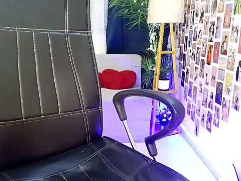 your Tanu 02 online show from 10-26-25, 06:14