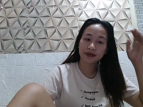 Snapshot of pretty_lusii chatting on 03-13-26, 05:19 pretty lusii online show from 03-13-26, 05:19