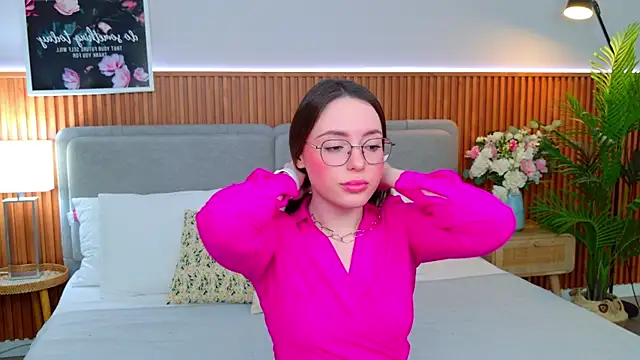 JulliRoss online show from 04-26-26, 05:05