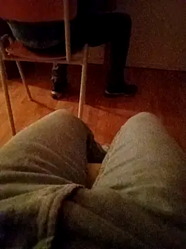 aripuppi95 online show from 10-10-25, 11:48