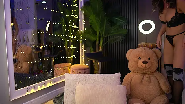 Snapshot of LuxenNoir chatting on 01-11-26, 06:40 LuxenNoir online show from 01-11-26, 06:40