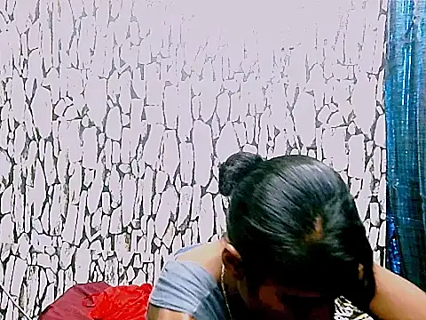 Snapshot of Epic_indian_sky chatting on 11-19-25, 05:13 Epic indian sky online show from 11-19-25, 05:13