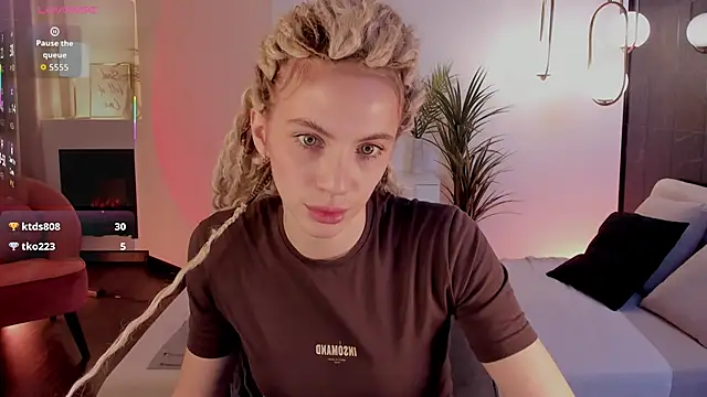 mia silkk online show from 10-23-25, 07:07