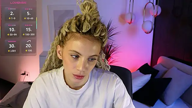 mia silkk online show from 11-07-25, 06:24