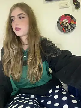AlessiaLuxx online show from 07-22-26, 03:09