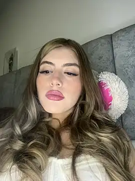 AlessiaLuxx online show from 07-25-26, 01:47