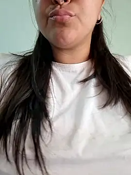 Snapshot of morenalatinaa chatting on 01-08-26, 01:46 morenalatinaa online show from 01-08-26, 01:46